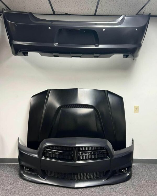 Dodge Charger with upgraded SRT8 style cooling hood