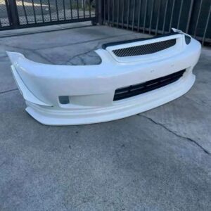 Close-up of the Taffeta White paint on Civic front bumper